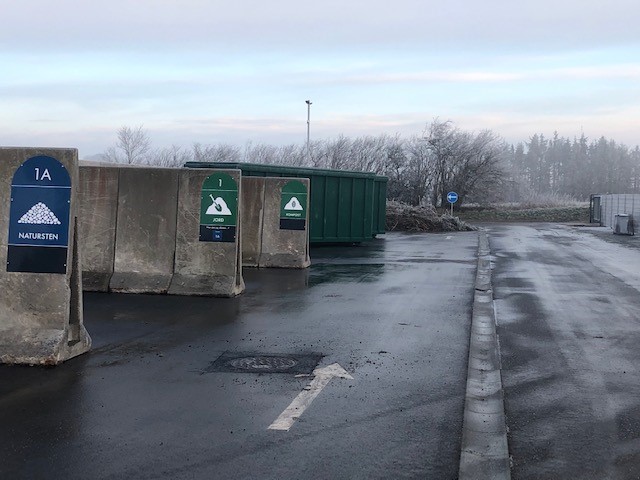 Båse til natursten og jord