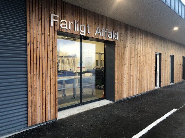 Aflever dit farligt affald på din genbrugsstation