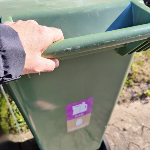 Beholder til plast og mad- og drikkekarton