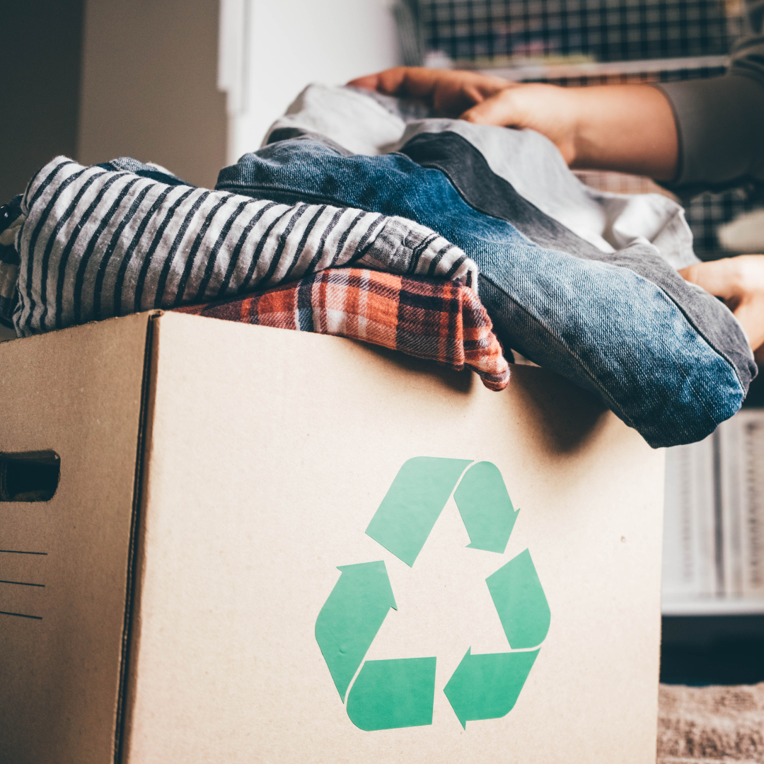 Giv dit tøj til genbrug