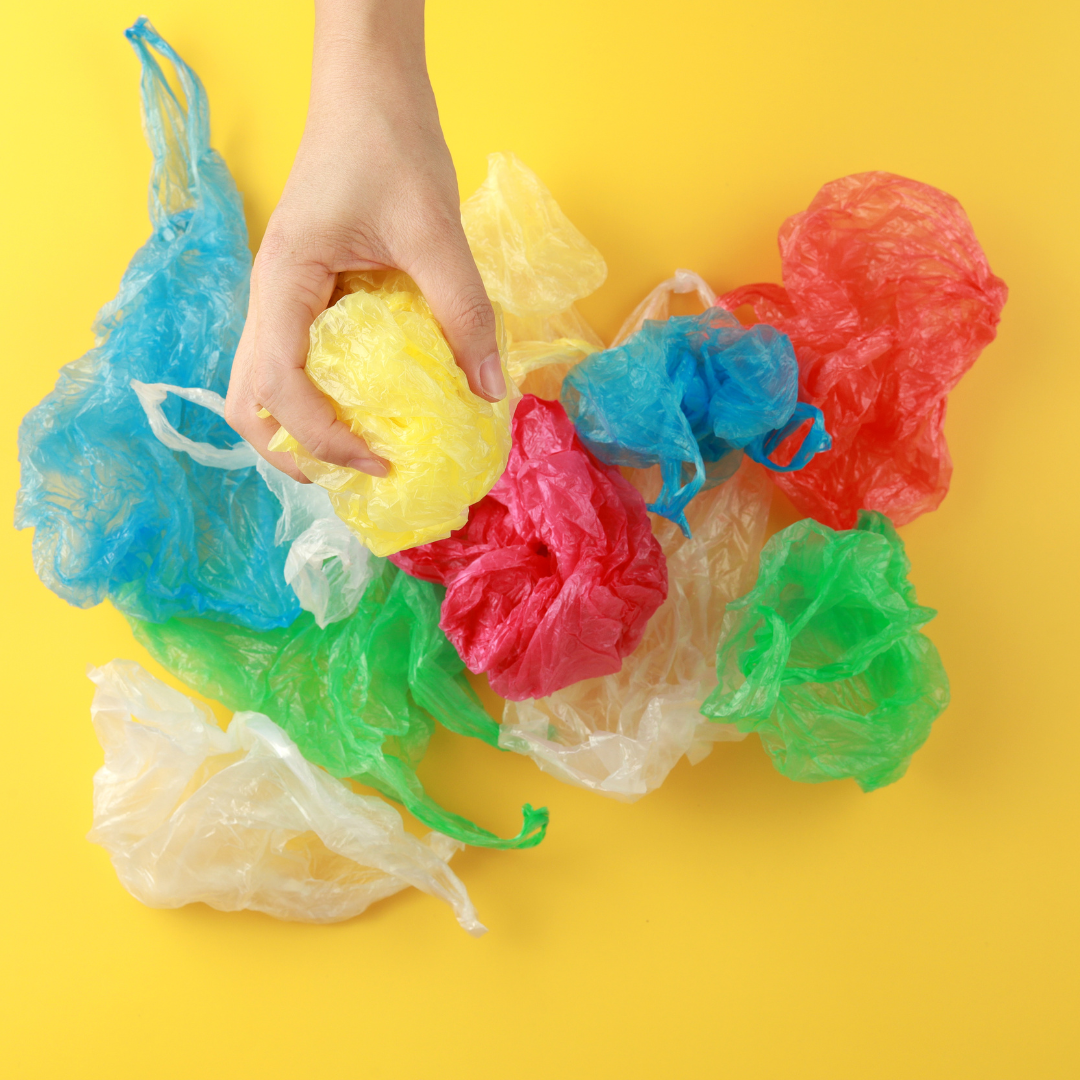 Du må nu komme dit plastaffald i poser