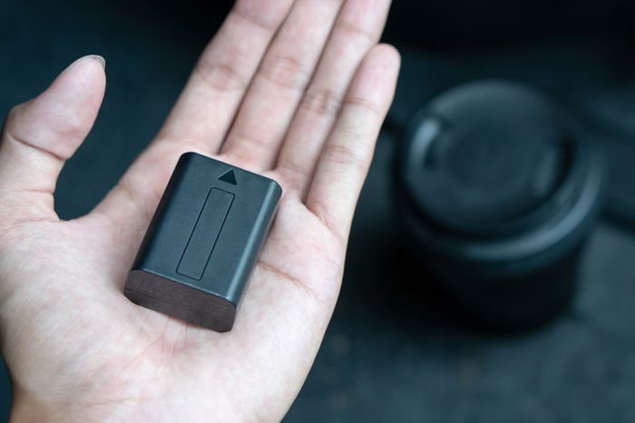 Batteri fra kamera er farligt affald